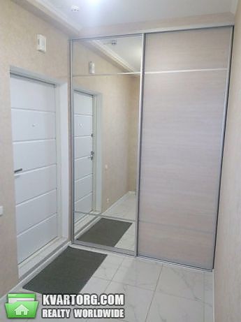 Rent out 1-room apartment. Киев, луценко — photo 6
