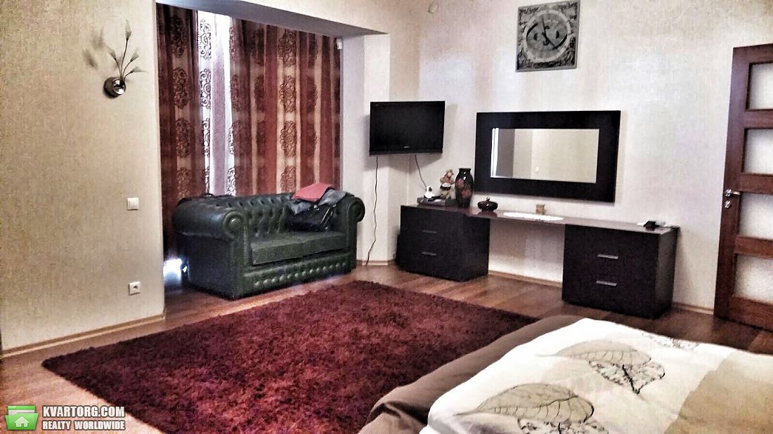 Rent out 4-room apartment. Днепропетровск, жк Славный — photo 1