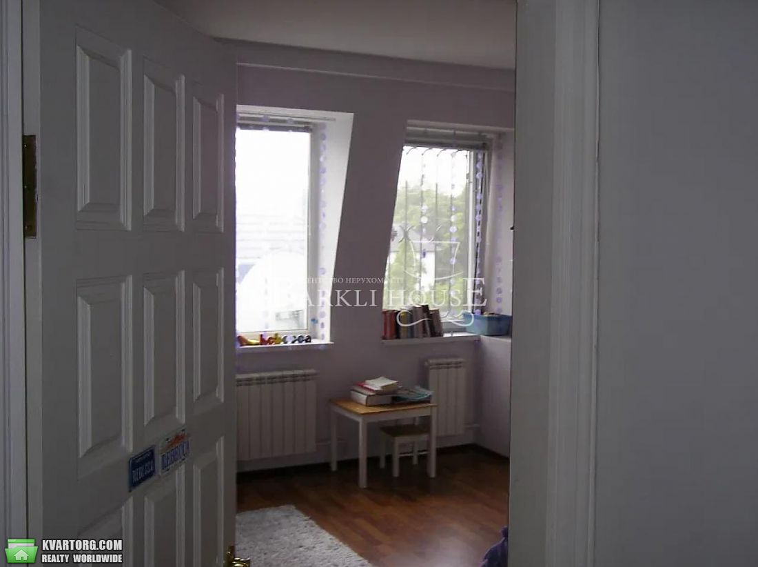Rent out house. Киев,  Панфиловцев — photo 4