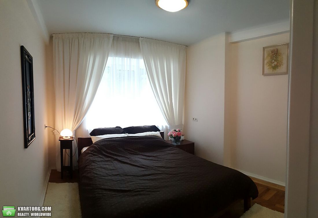 Rent out 3-room apartment. Киев,  Мазепы — photo 2