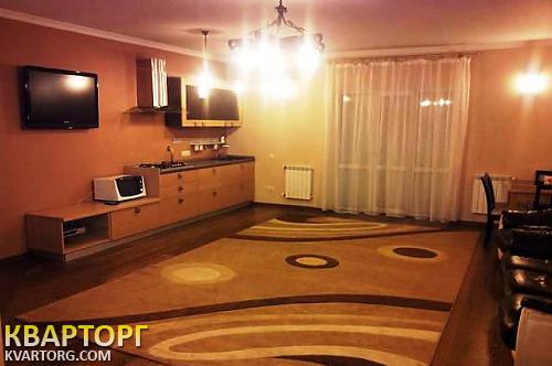 Rent out house. Киев,  Садовая — photo 1
