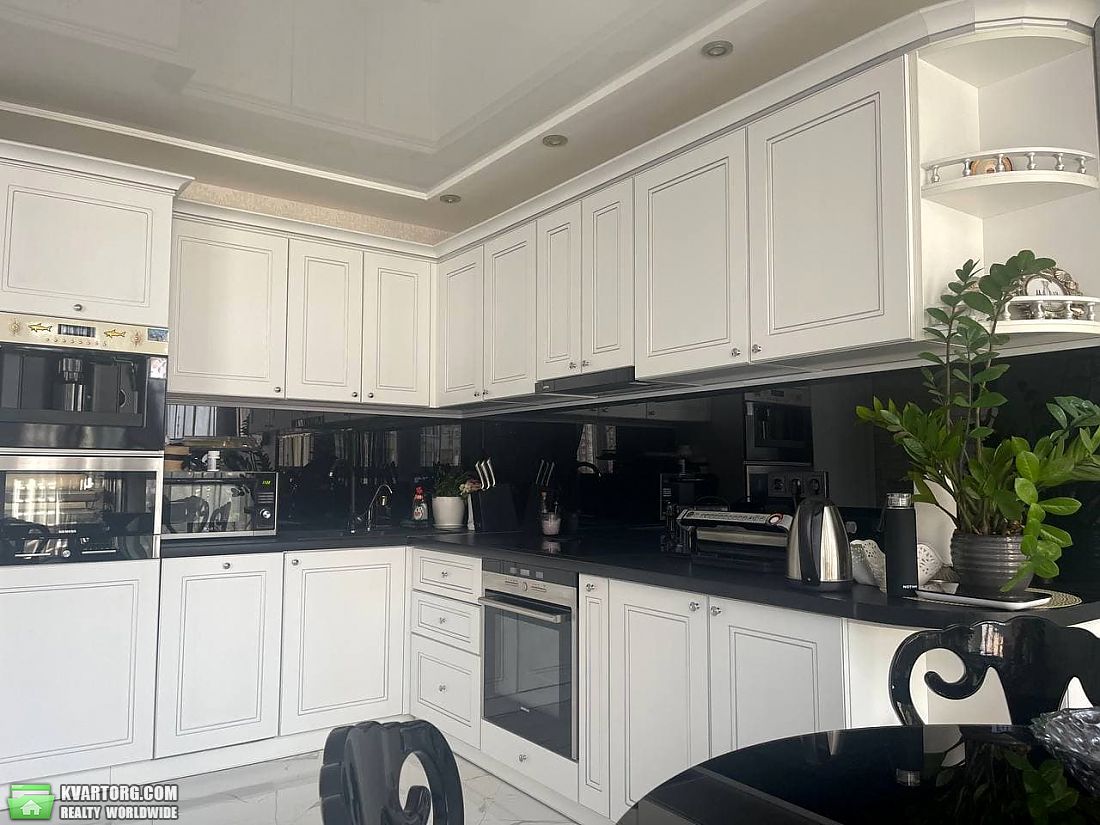 Sell 2-room apartment. Киев,  Урловская — photo 3