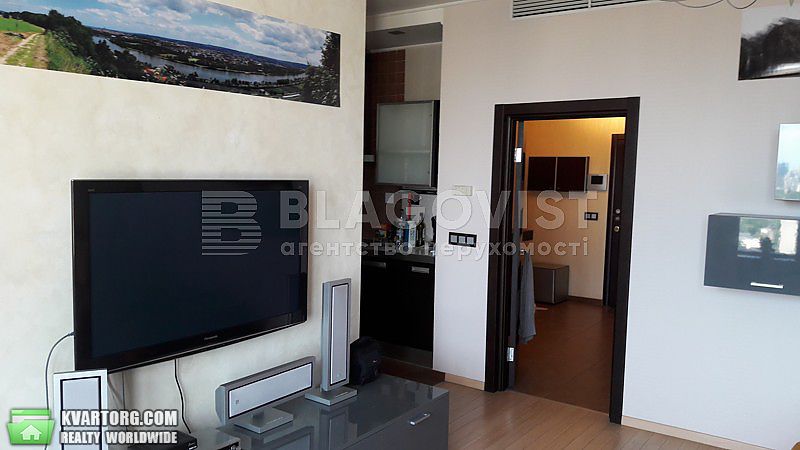 Sell 2-room apartment. Киев,  Жилянская — photo 1