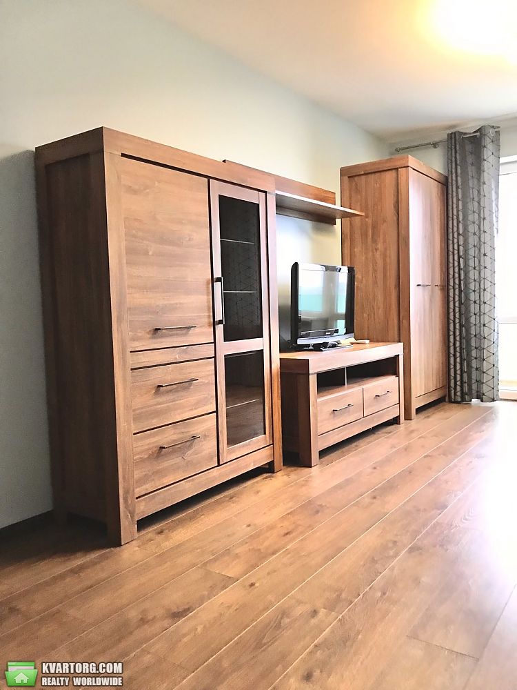 Rent out 1-room apartment. Киев, Вышгородская — photo 3