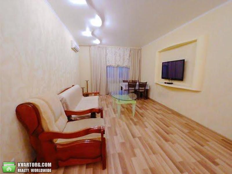 Rent out 3-room apartment. Киев,  Голосеевский пр — photo 3