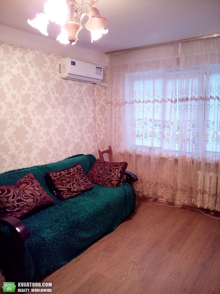 Rent out 1-room apartment. Киев,  Дегтяревская — photo 2