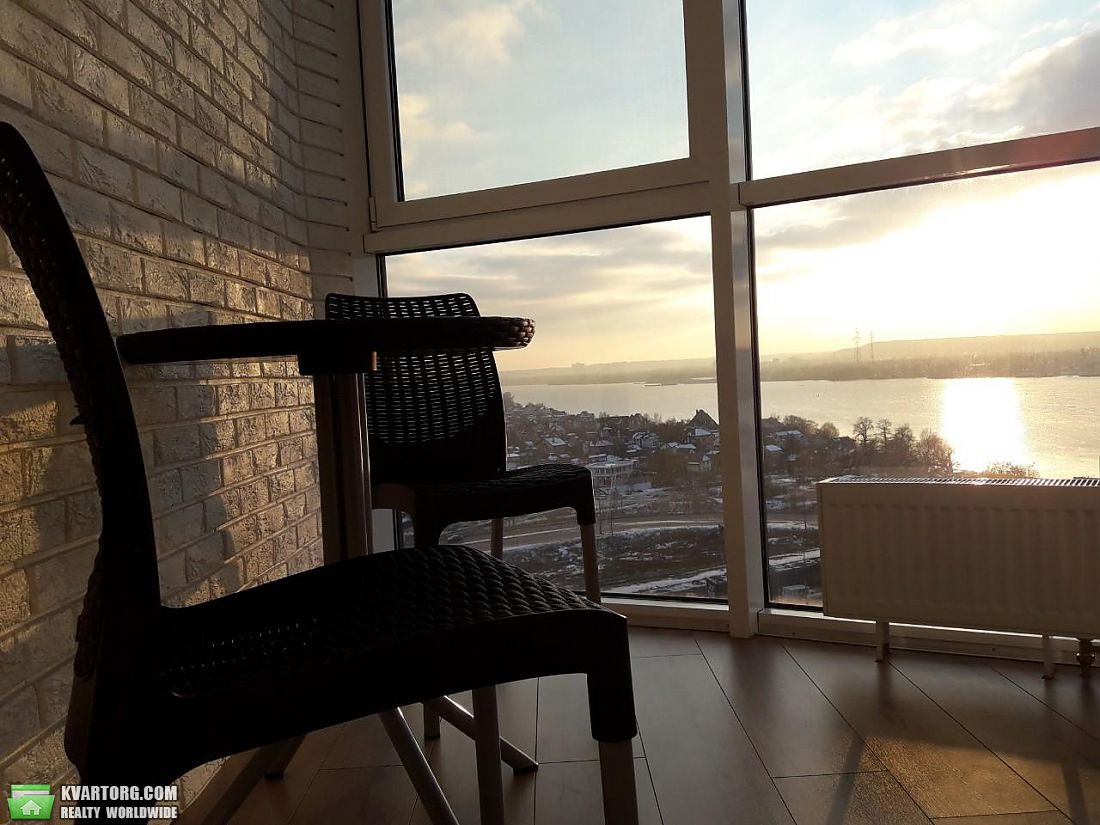 Rent out 2-room apartment. Киев, Заречная — photo 1
