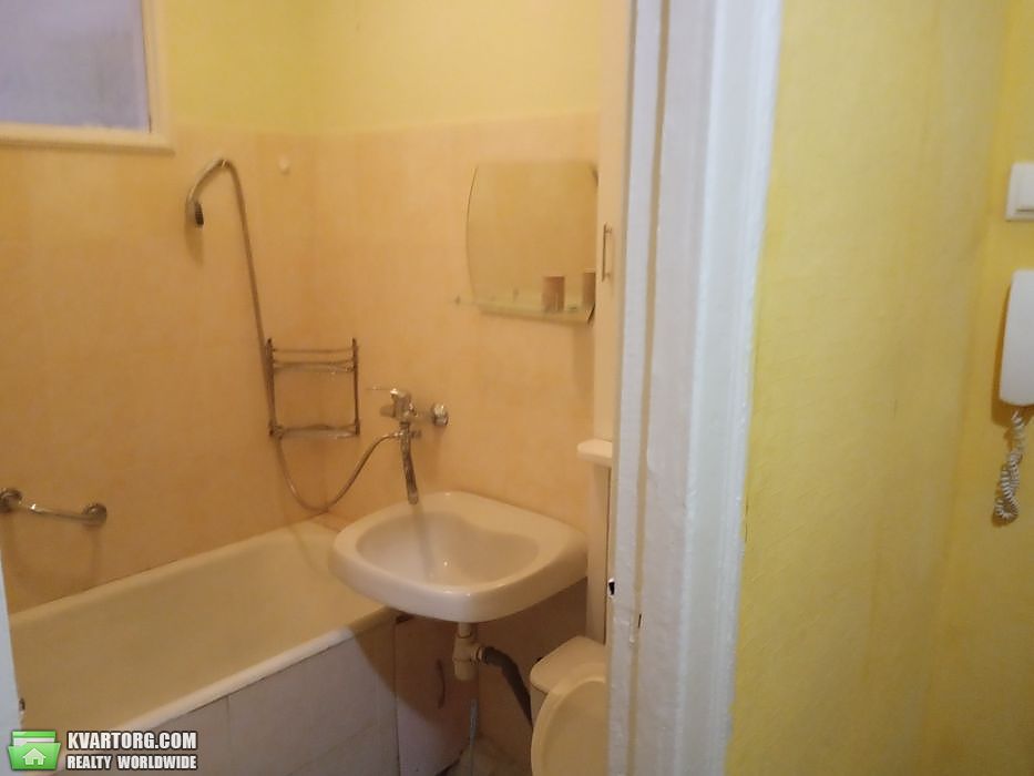 Rent out 2-room apartment. Киев,  Воздухофлотский пр — photo 3