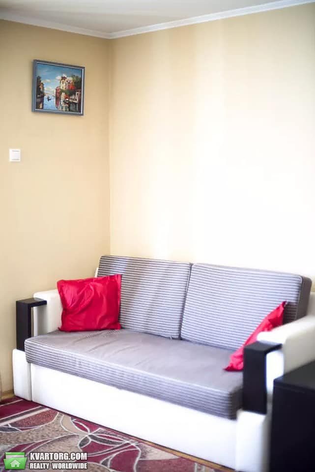 Rent out 2-room apartment. Киев,  Королева — photo 2