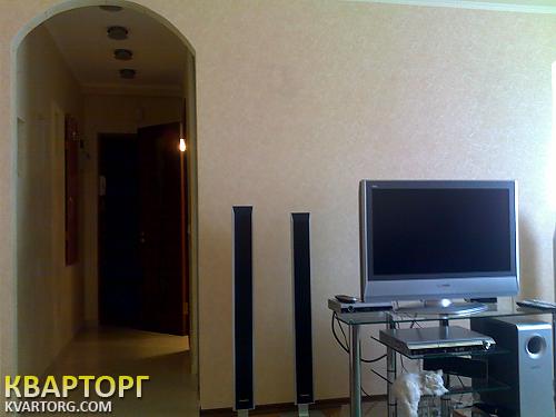 Rent out 2-room apartment. Киев, Жилянская — photo 8