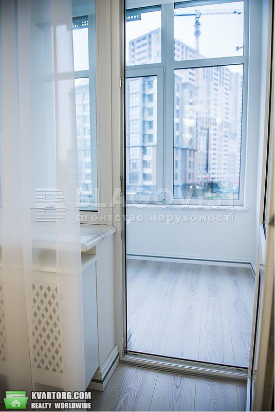 Sell 3-room apartment. Киев,  Драгомирова — photo 8