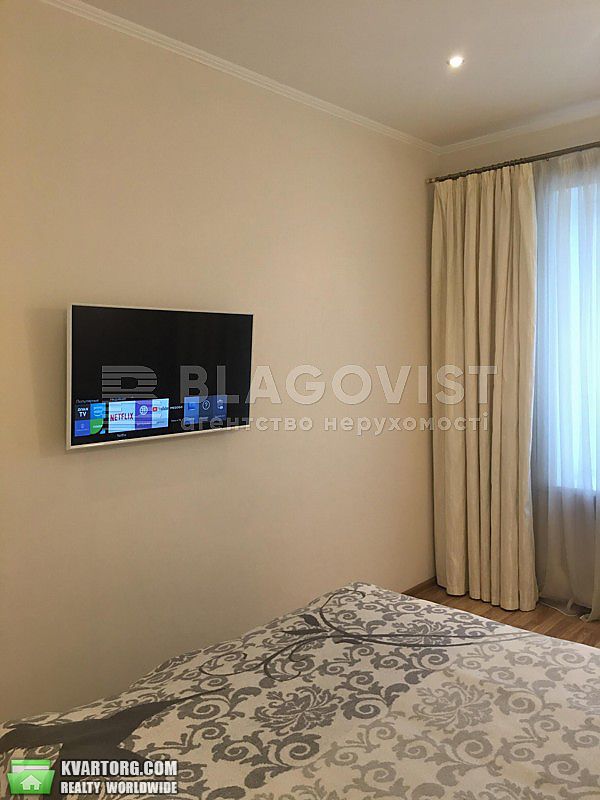 Rent out 2-room apartment. Киев,  Лютеранская — photo 4
