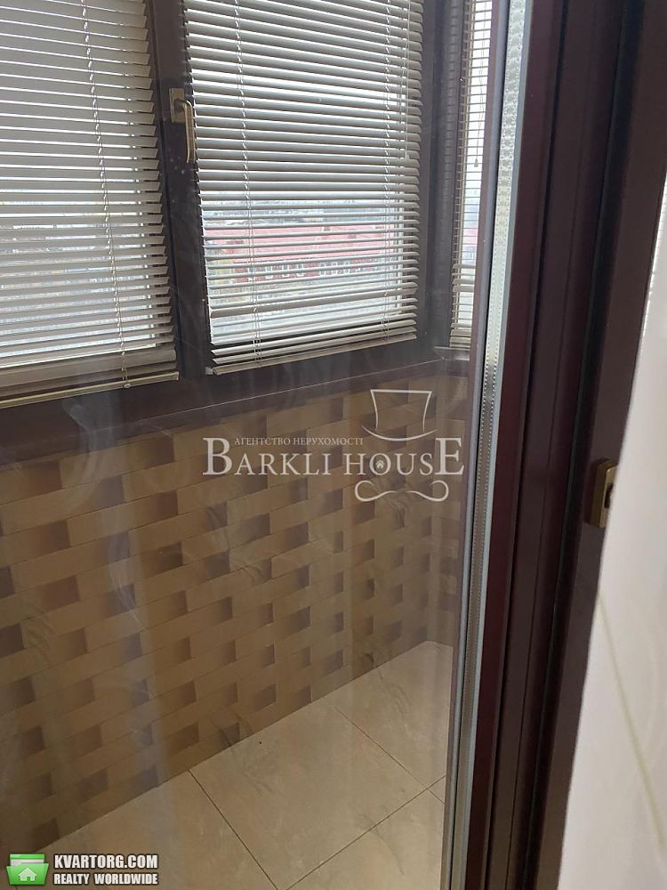 Rent out 3-room apartment. Киев,  Пирогова — photo 8