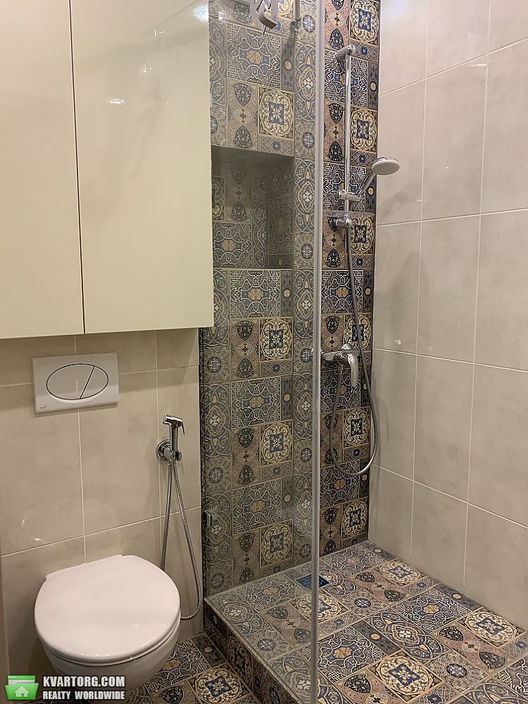 Rent out 2-room apartment. Киев,  Дегтяревская — photo 4