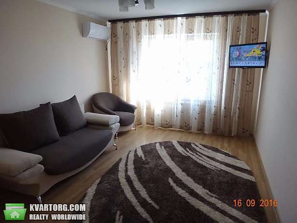 Rent out 2-room apartment. Киев,  Харьковское шоссе — photo 6