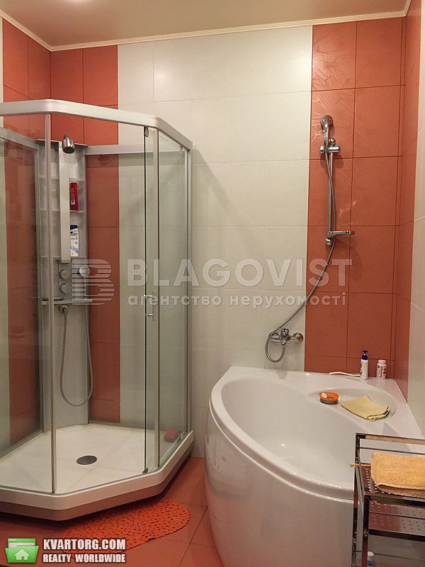 Rent out 4-room apartment. Киев,  Шевченко бул — photo 8