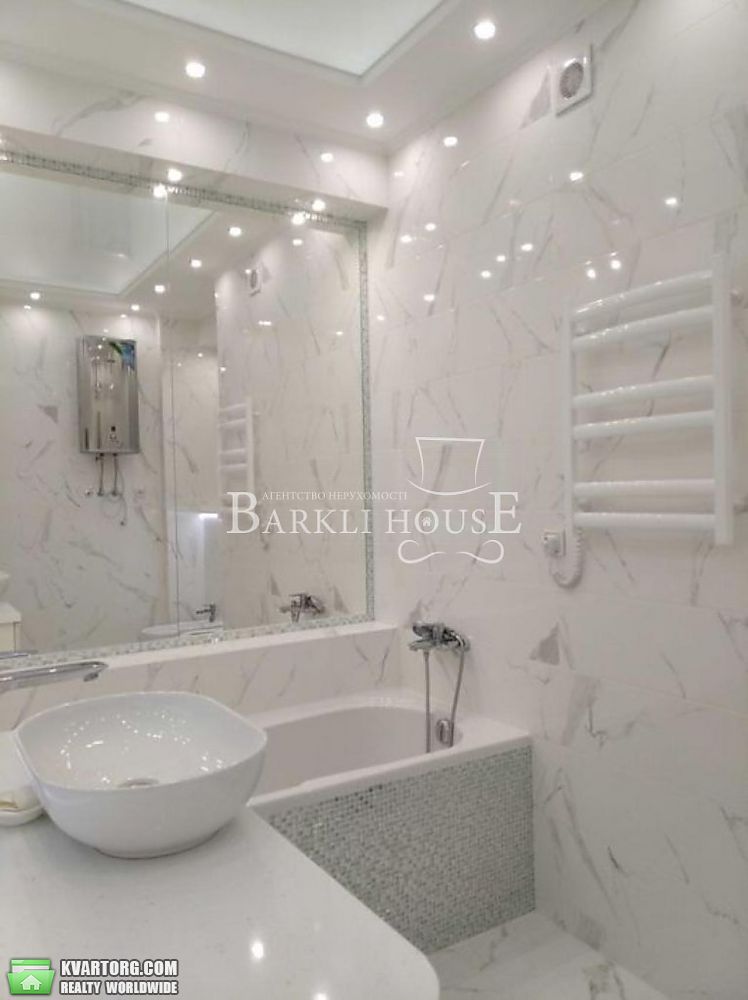 Rent out 2-room apartment. Киев,  Заречная — photo 8