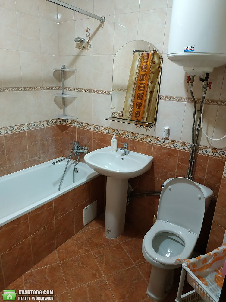 Rent out 1-room apartment. Киев,  Гмыри — photo 8