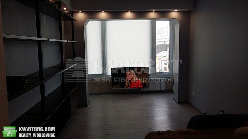 Rent out 2-room apartment. Киев,  Оболонский пр — photo 1