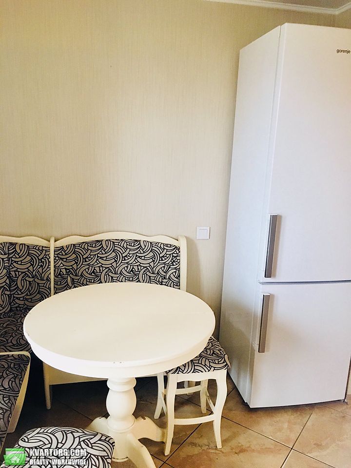 Rent out 1-room apartment. Киев,  Волгоградская — photo 2