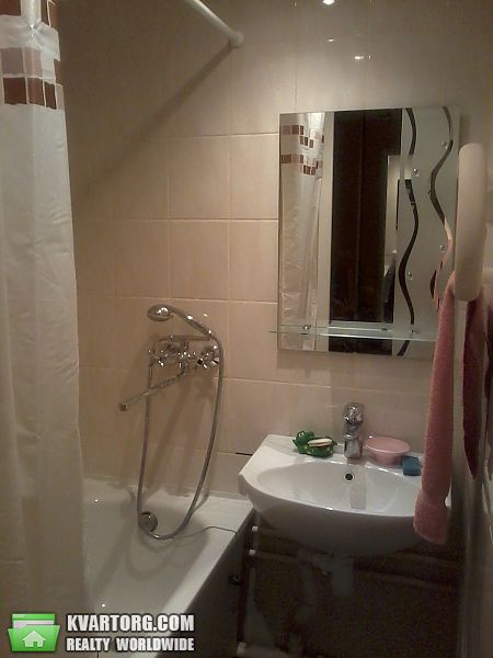 Rent out 1-room apartment. Киев, Радужная — photo 4