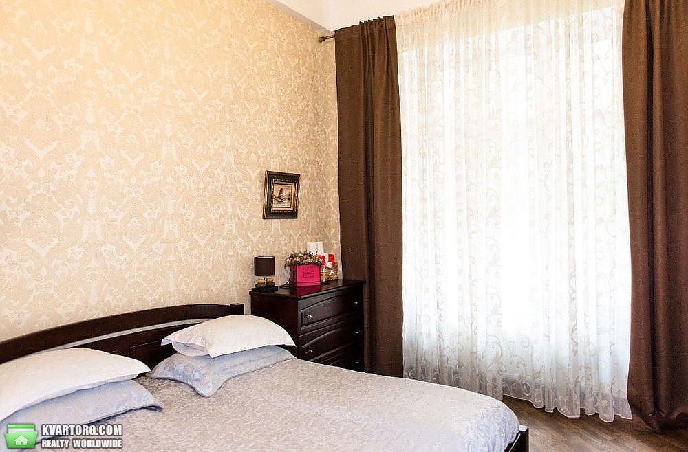 Rent out 2-room apartment. Львов, Князя Романа — photo 7