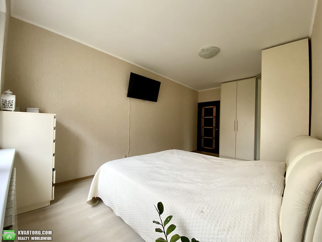 Sell 3-room apartment. Киев,  Урловская — photo 5
