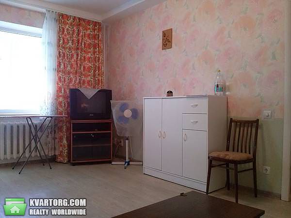 Rent out 1-room apartment. Киев,  Героев Днепра — photo 10