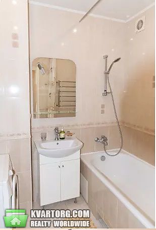 Rent out 2-room apartment. Киев,  Подгорная — photo 2