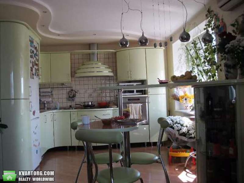 Sell 4-room apartment. Киев,  Малиновского — photo 1