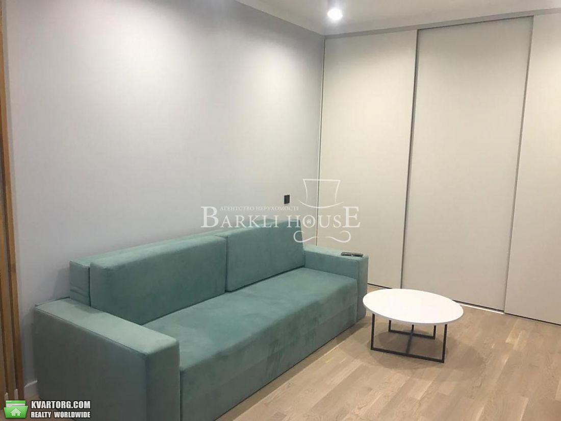 Rent out 2-room apartment. Киев,  Глубочицкая — photo 8