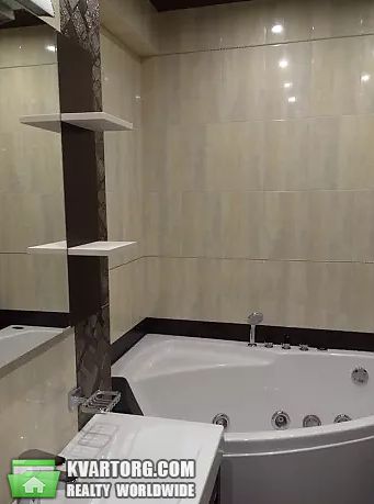 Rent out 3-room apartment. Киев, ернста — photo 5