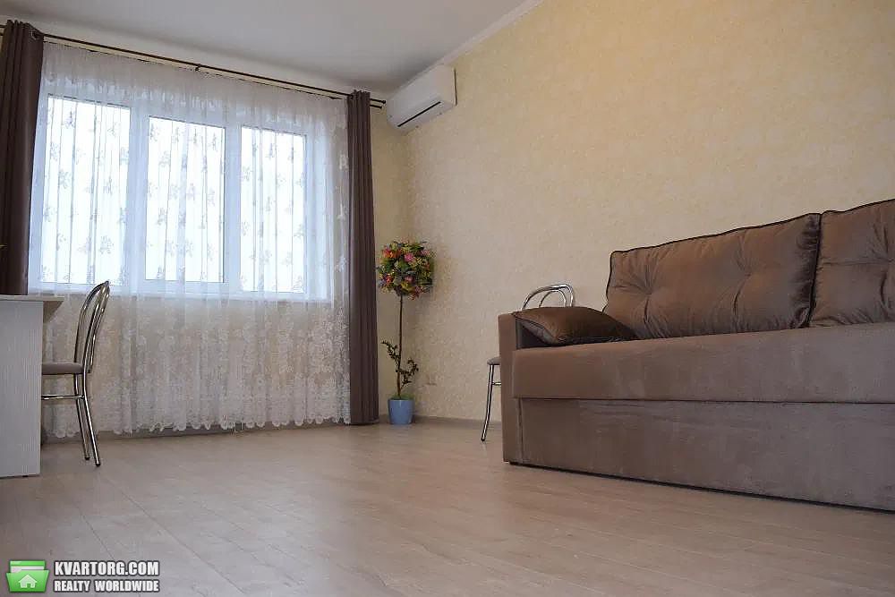 Rent out 1-room apartment. Киев,  Героев Севастополя — photo 9