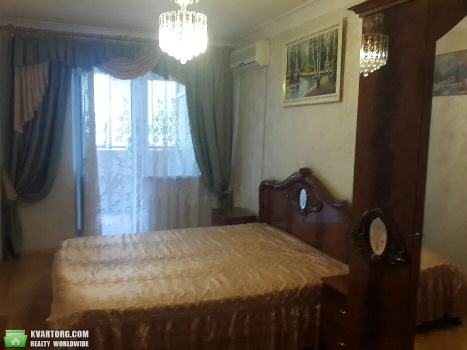 Rent out 3-room apartment. Киев,  Срибнокильская — photo 1