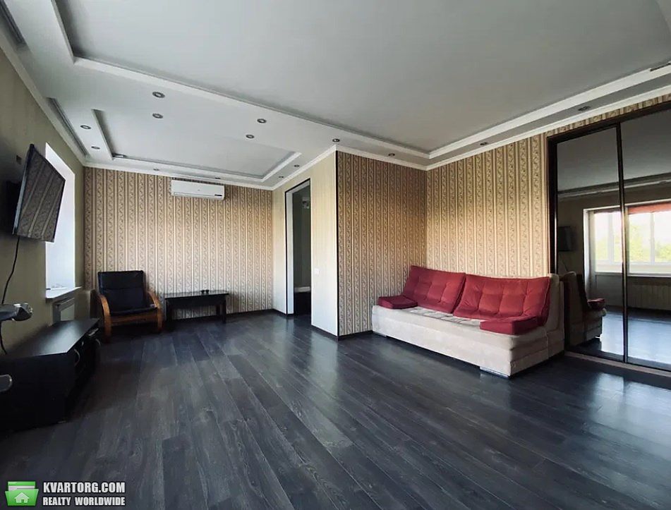 Rent out 2-room apartment. Киев,  Большая Васильковская — photo 4