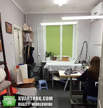 Rent out office. Киев, ул. Жилянская — photo 1