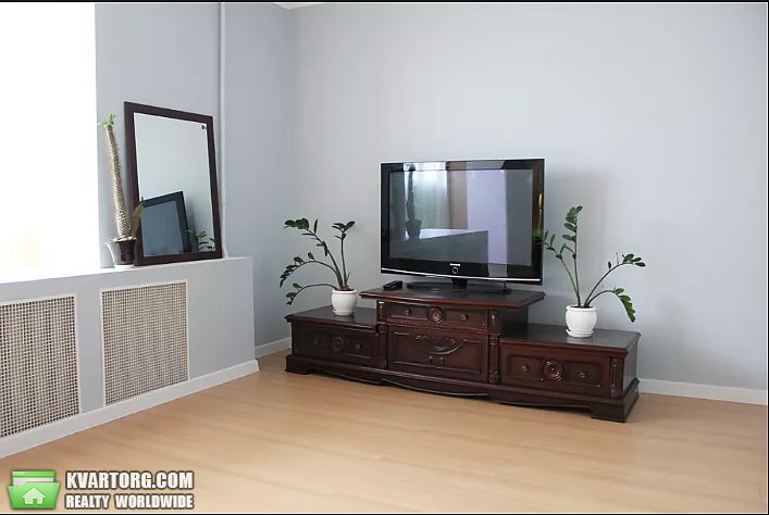 Rent out 3-room apartment. Киев,  Богатырская — photo 8