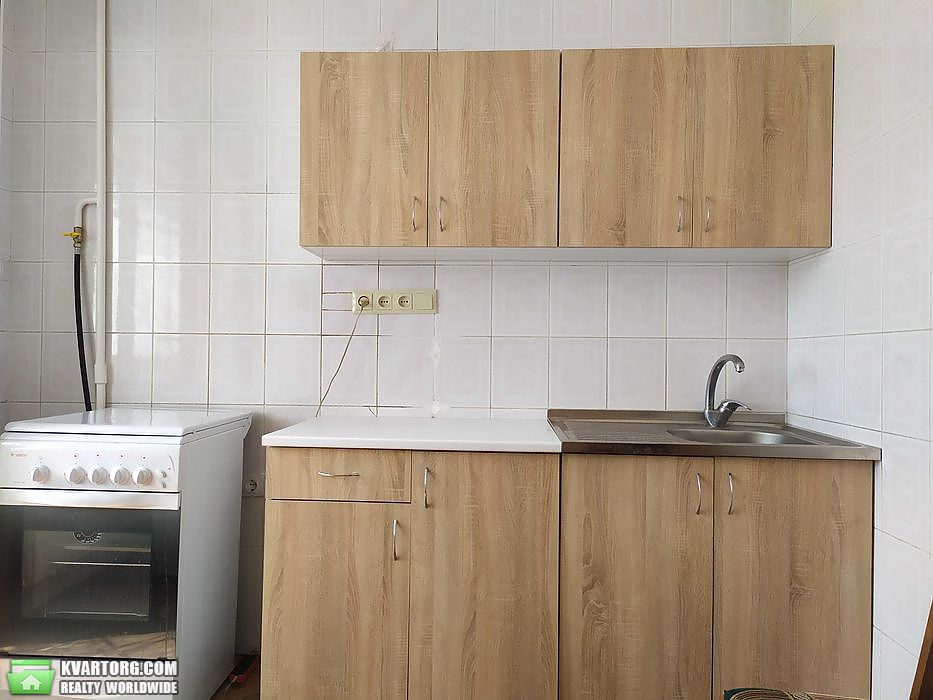 Sell 1-room apartment. Киев,  Пражская — photo 1