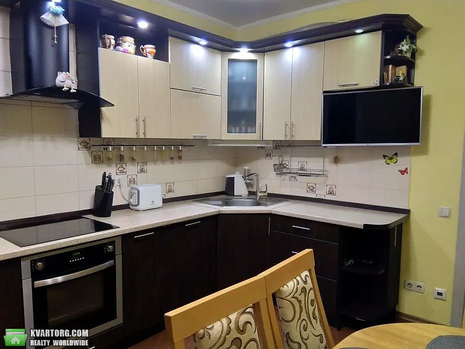 Sell 3-room apartment. Киев,  Урловская — photo 1