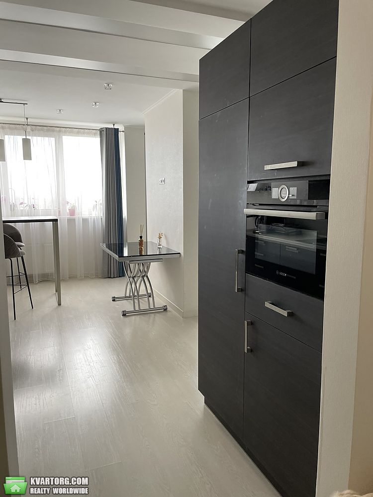 Sell 3-room apartment. Киев, Малиновского 8 — photo 1