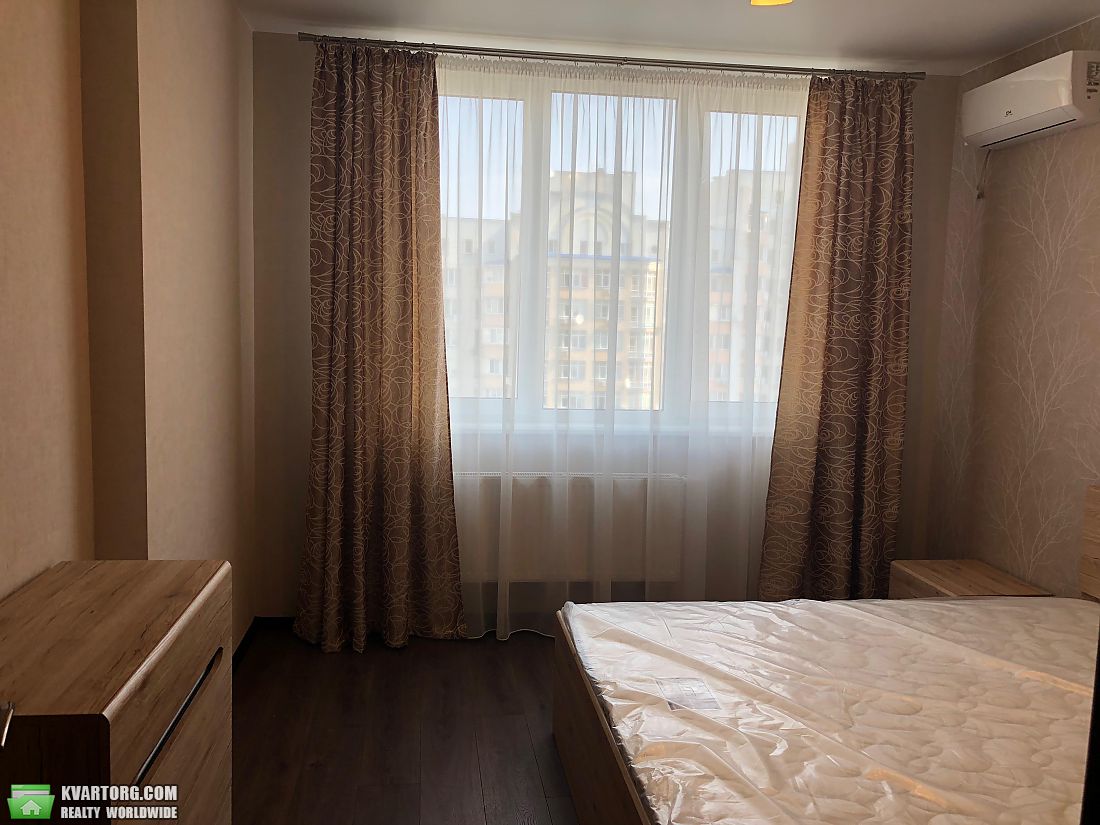 Rent out 1-room apartment. Киев,  Конева — photo 2