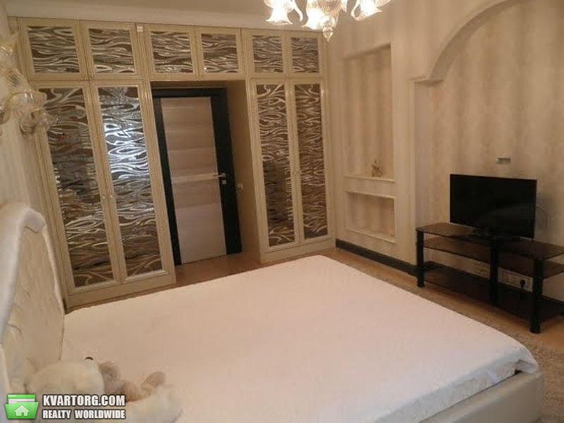 Rent out 3-room apartment. Киев,  Дмитриевская — photo 2
