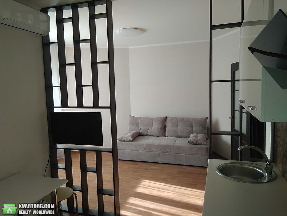 Rent out 1-room apartment. Киев,  Ломоносова — photo 5