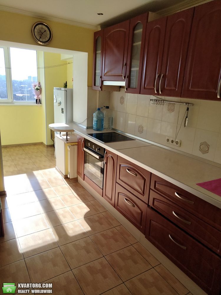 Rent out 1-room apartment. Киев, Галана — photo 1