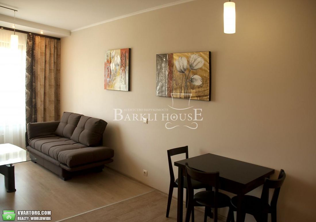 Rent out 2-room apartment. Киев,  Голосеевский пр — photo 1