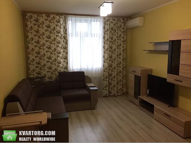 Rent out 1-room apartment. Киев,  Курнатовского — photo 4