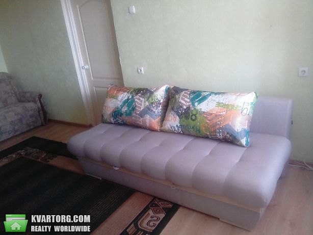Rent out 2-room apartment. Киев,  Зодчих — photo 5