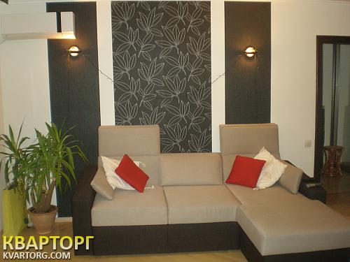 Rent out 2-room apartment. Киев, Харьковское шоссе — photo 1