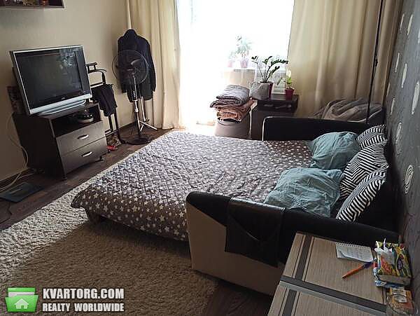 Sell 2-room apartment. Киев,  Героев Днепра — photo 2