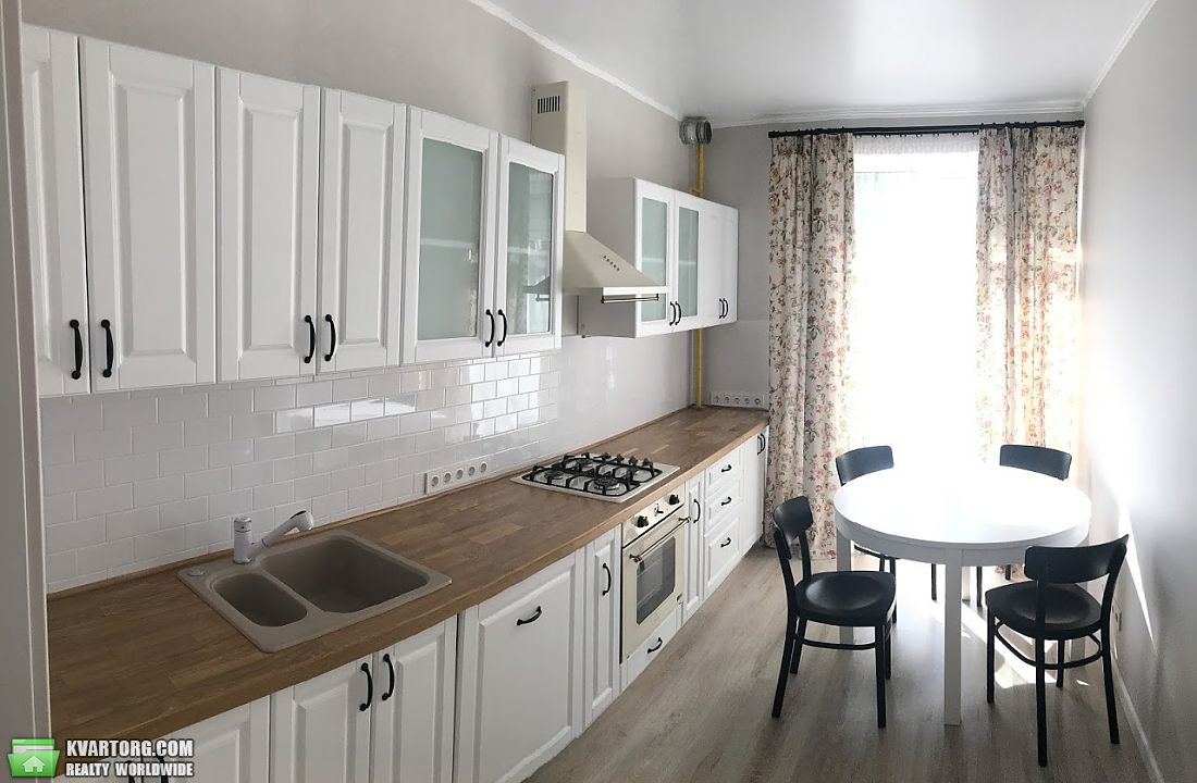 Rent out 2-room apartment. Киев, Сергея Данченко — photo 5